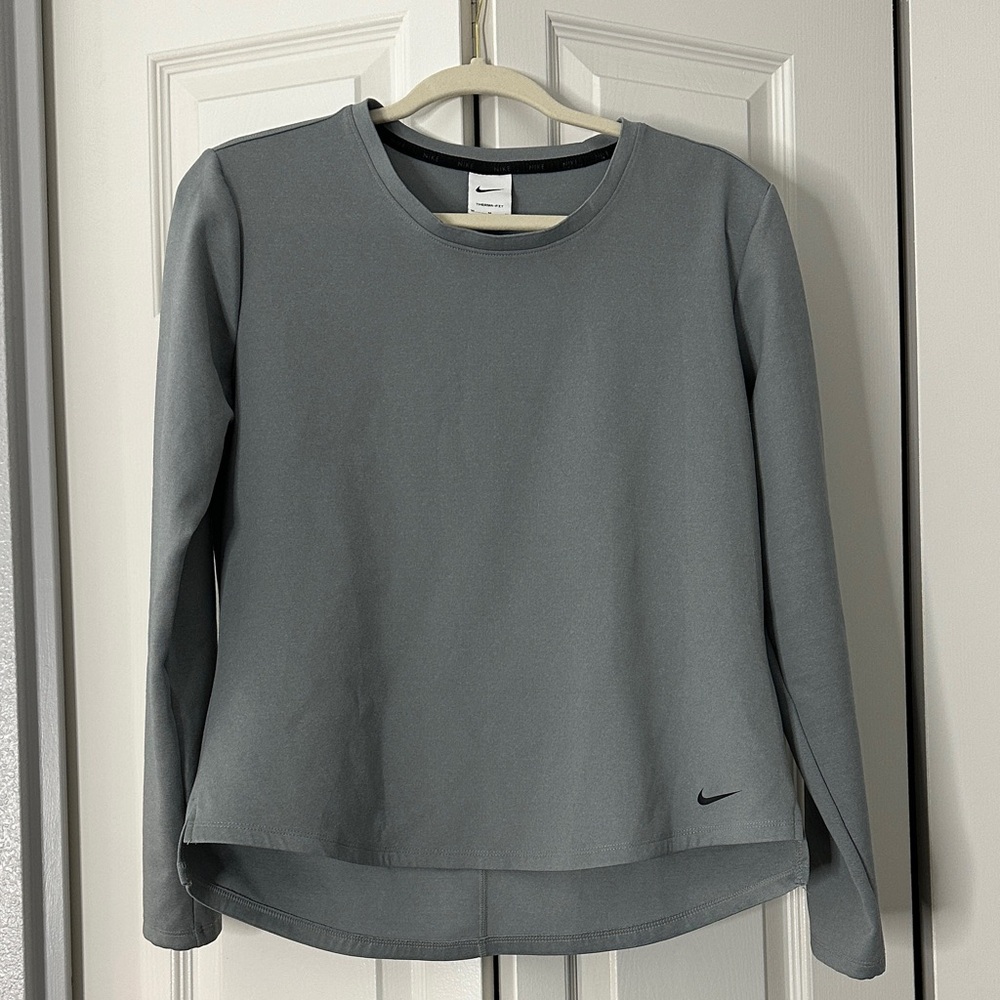 Nike Women's Gray Long Sleeve Sweatshirt